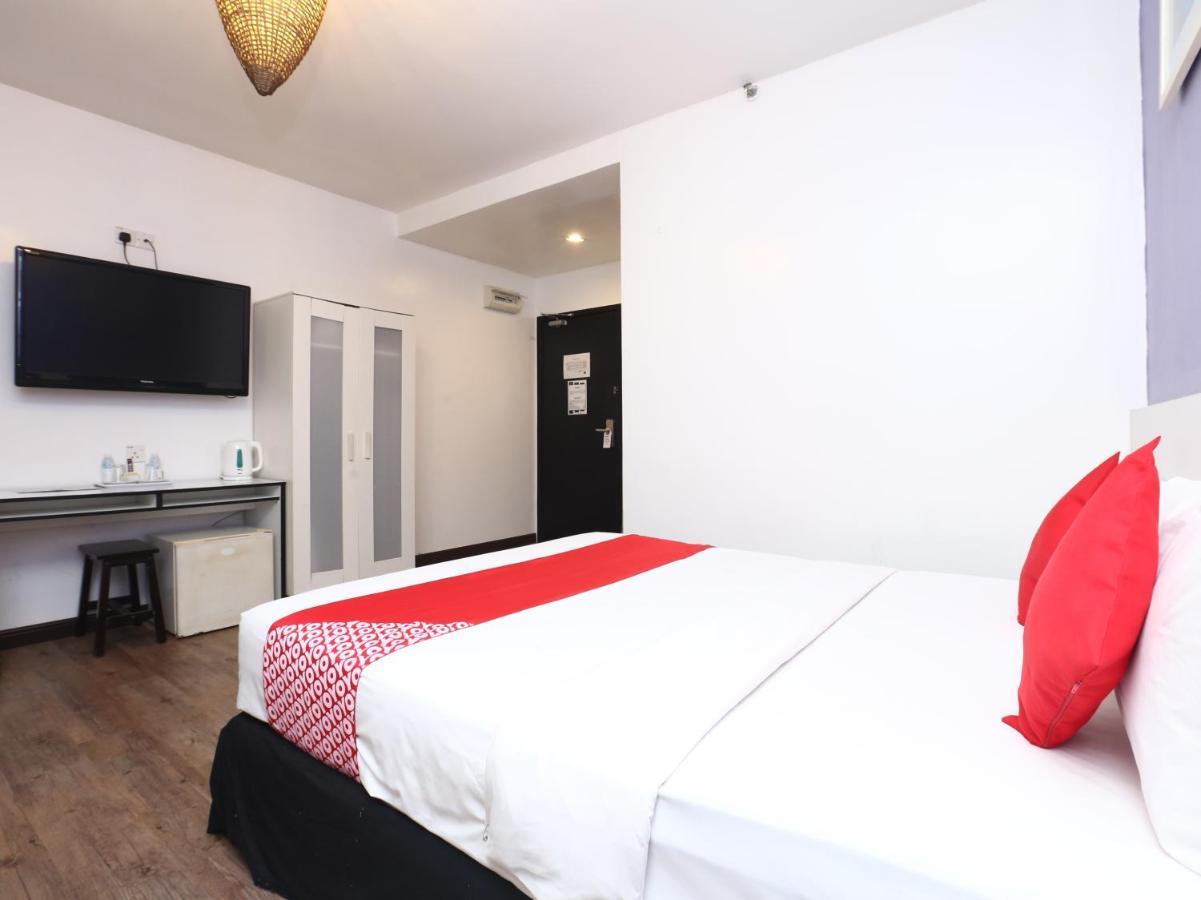 Capital O Ridel Hotel Кота-Бару Экстерьер фото