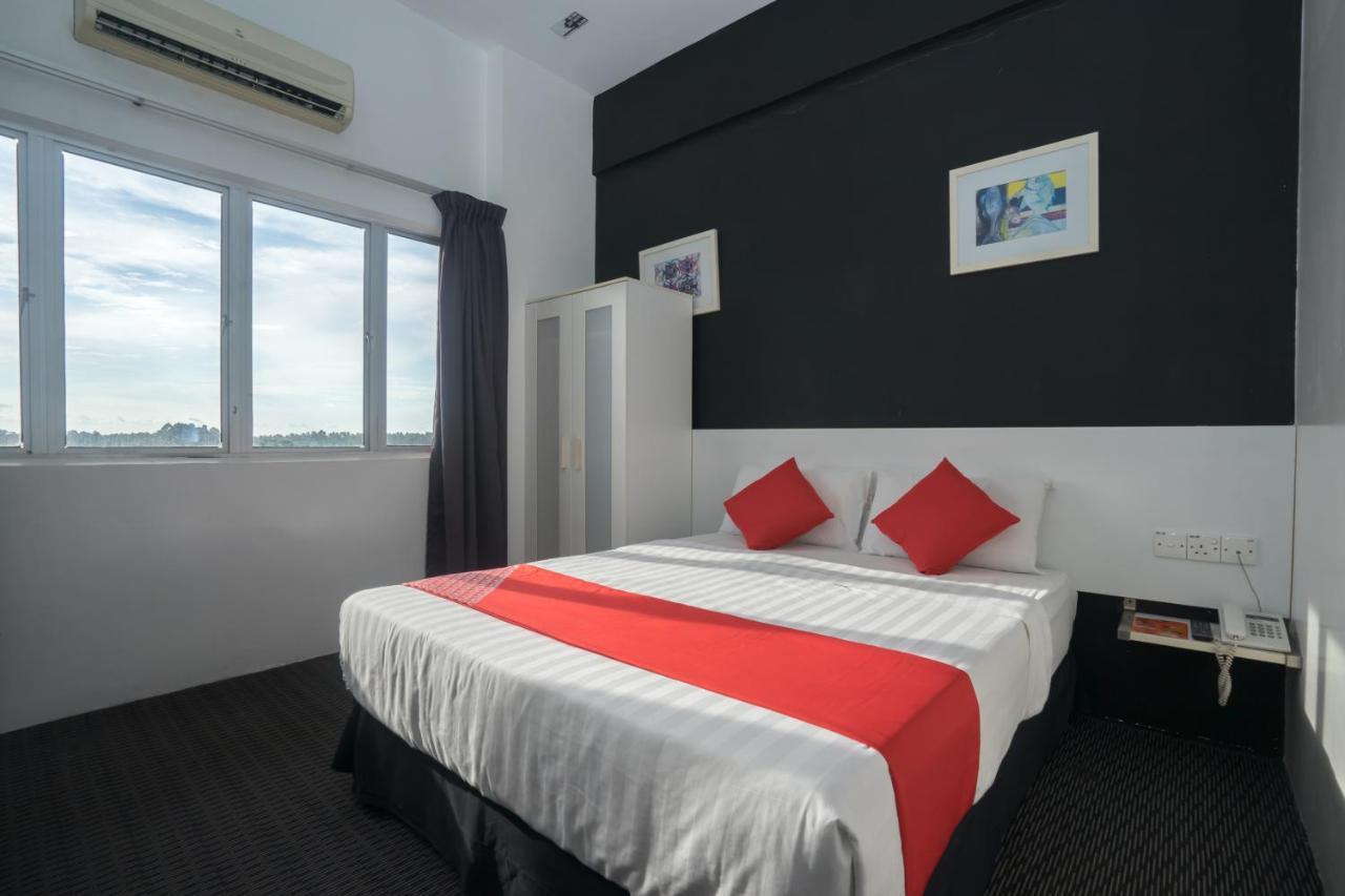 Capital O Ridel Hotel Кота-Бару Экстерьер фото