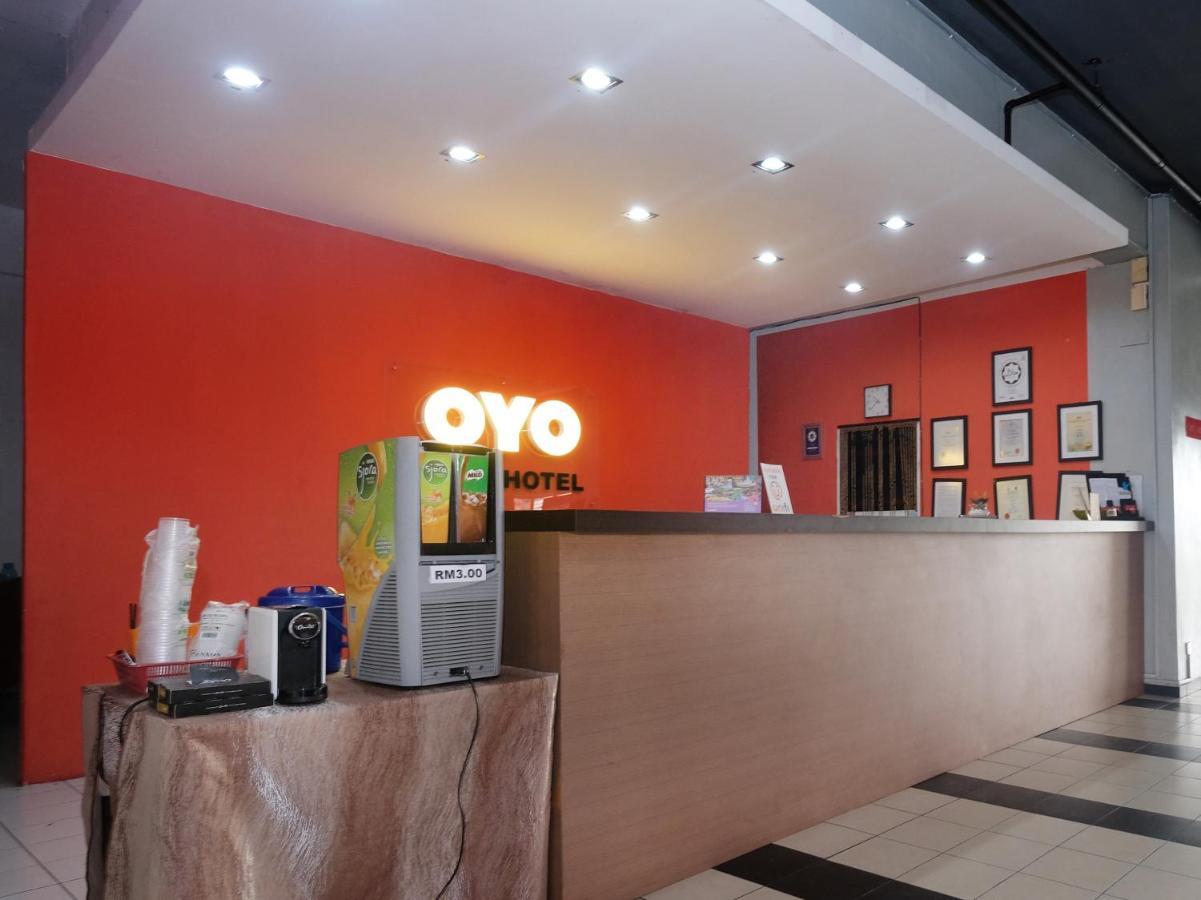 Capital O Ridel Hotel Кота-Бару Экстерьер фото