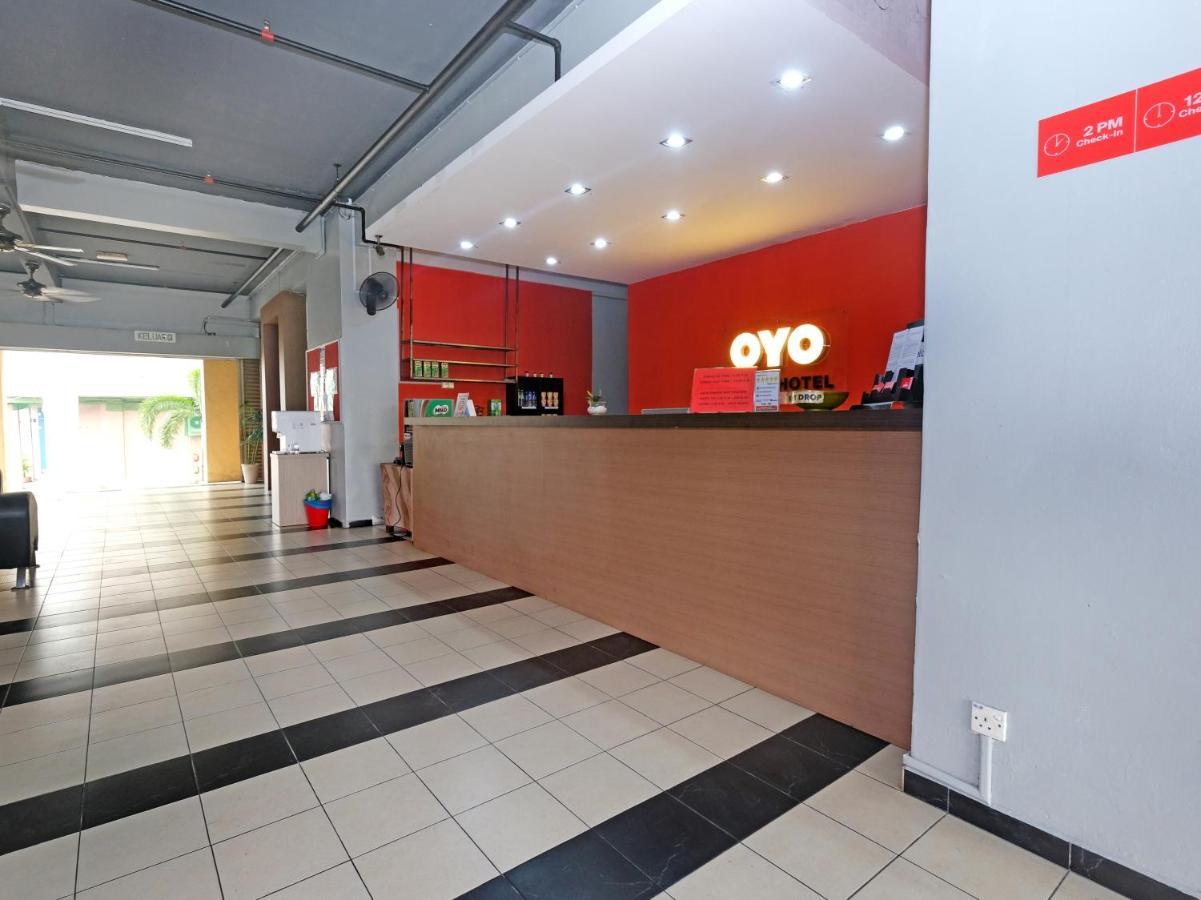 Capital O Ridel Hotel Кота-Бару Экстерьер фото